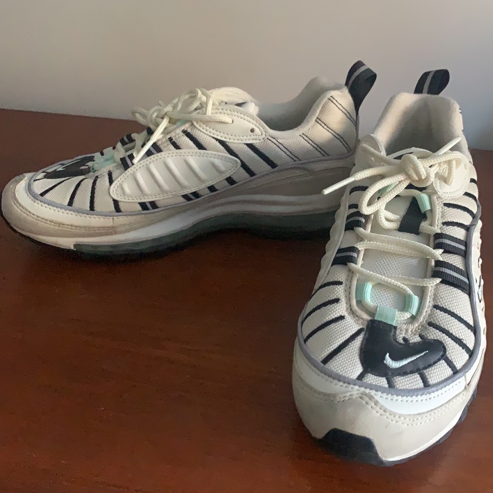 Air Max 98 Cream & Black, Size 8.5 - Picture 3 of 6
